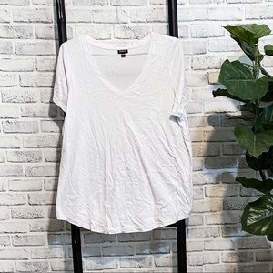 Torrid White V Neck Tee 1X